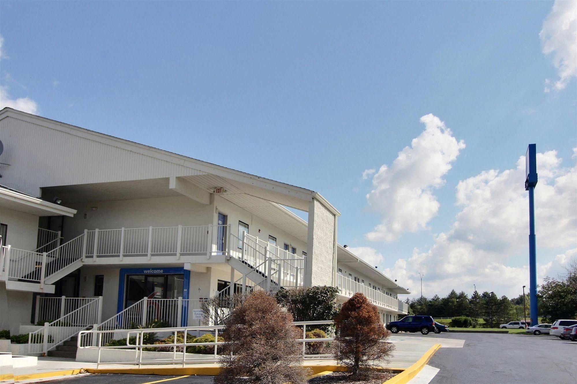 Motel 6-Middleburg Heights, Oh - Cleveland Eksteriør bilde