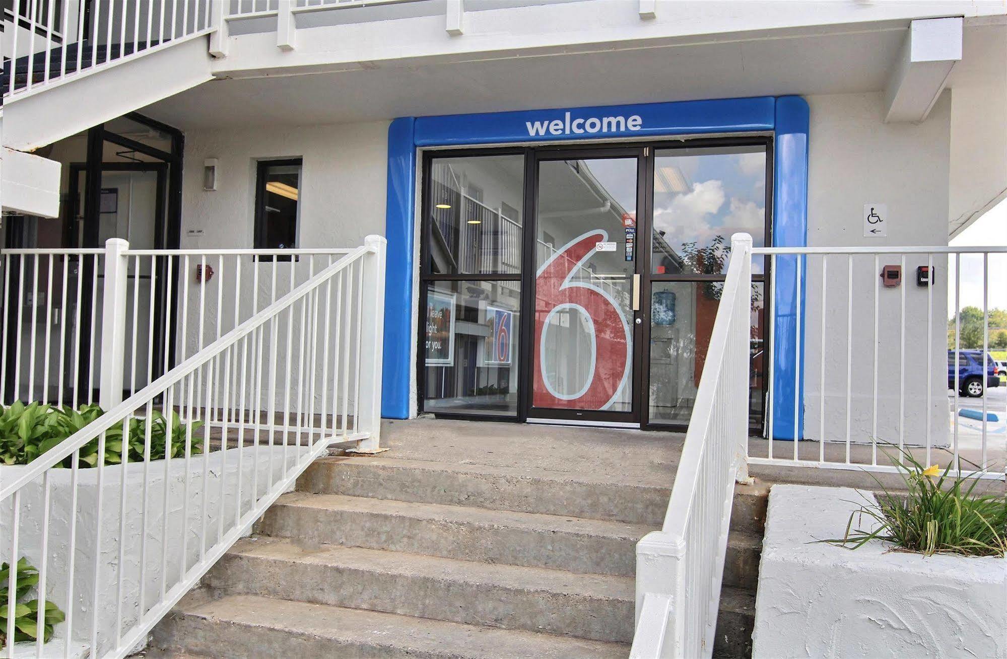 Motel 6-Middleburg Heights, Oh - Cleveland Eksteriør bilde
